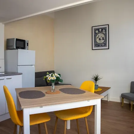L'amsterdam - Duplex Tres Calme Au Dernier Etage 니오르